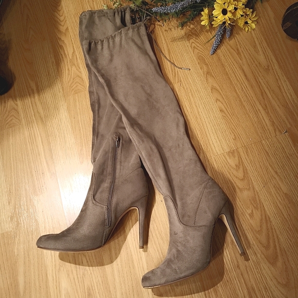 Thigh High Women's High Heel Boots - Picture 4 of 15